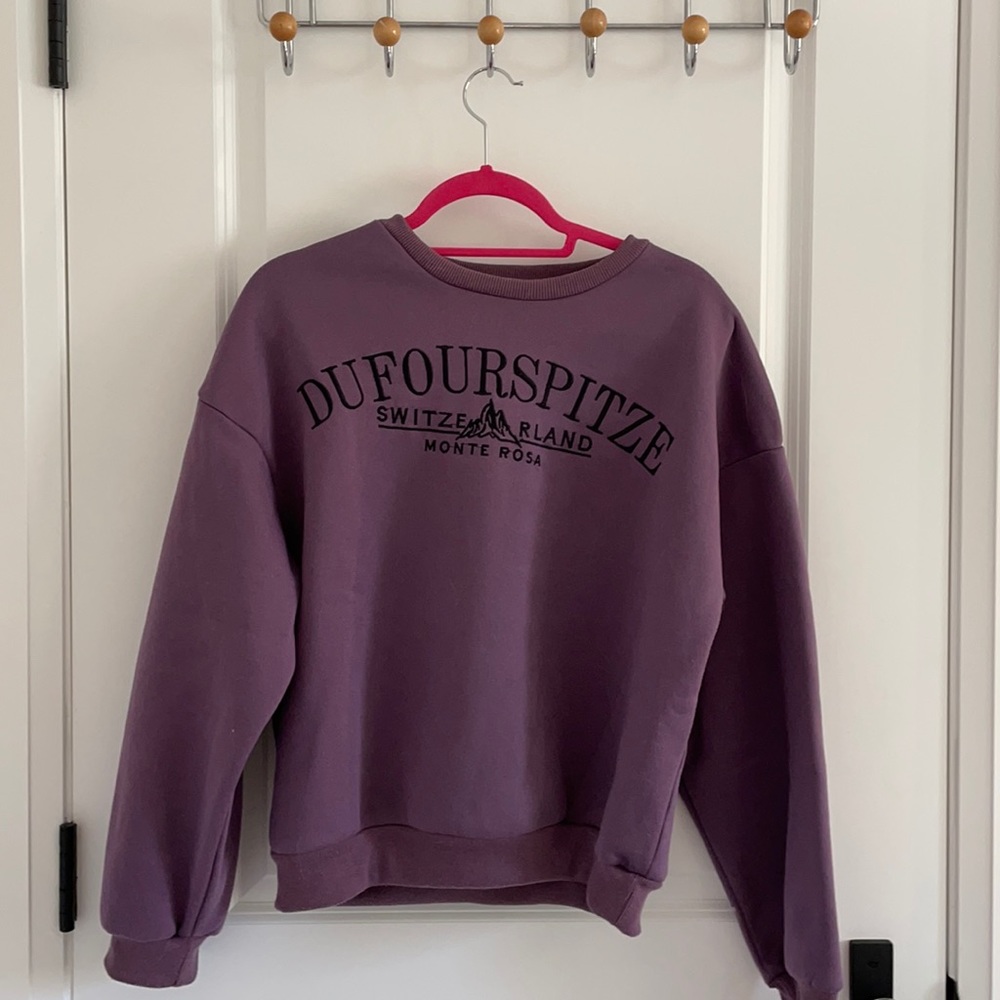 SHEIN crewneck